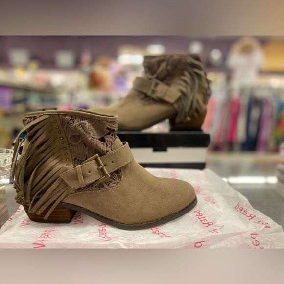 Not Rated Ladies 7.5 Taupe Ankle Heel Boots - Picture 6 of 6